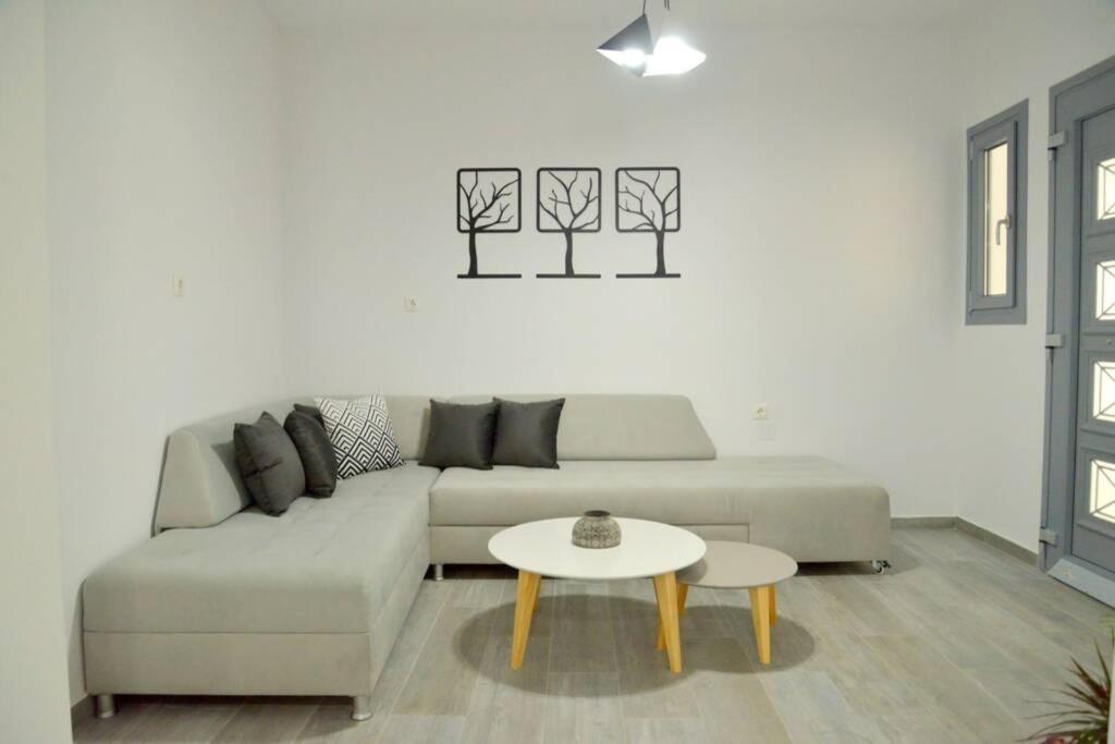 Alisahni Apartment Adamantas  Екстериор снимка