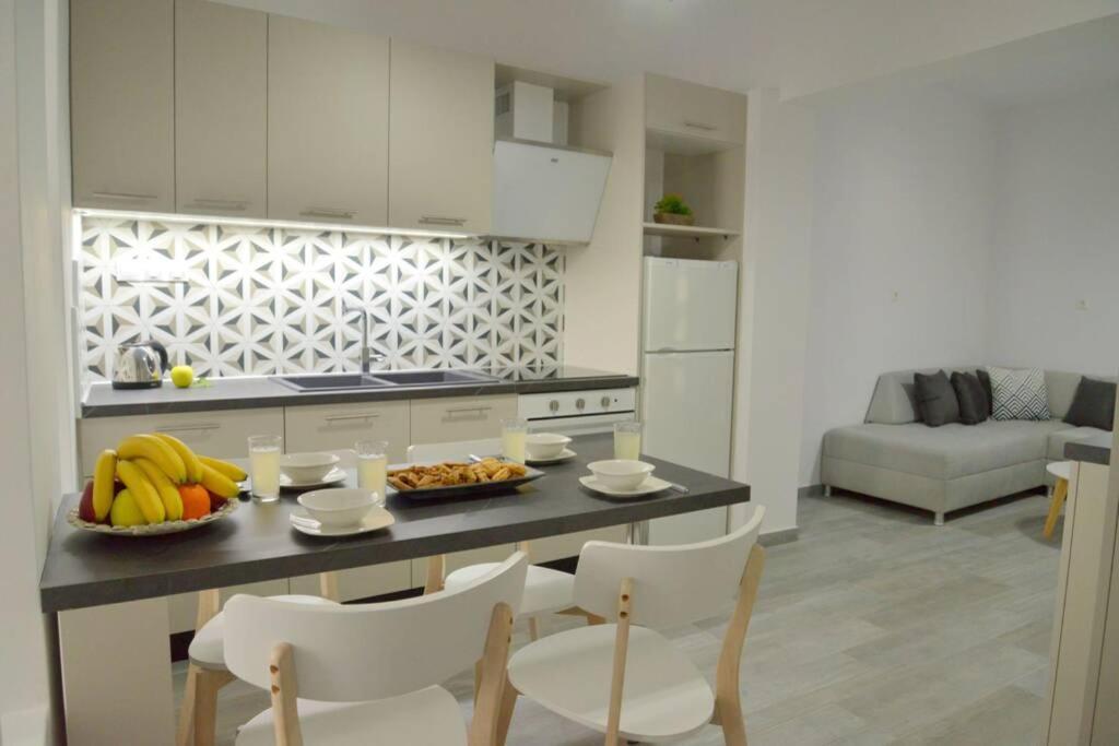 Alisahni Apartment Adamantas  Екстериор снимка
